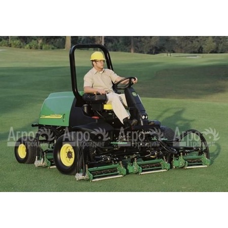 Бензиновая газонокосилка для фейрвея  Jonh Deere - 3235 С  в Архангельске